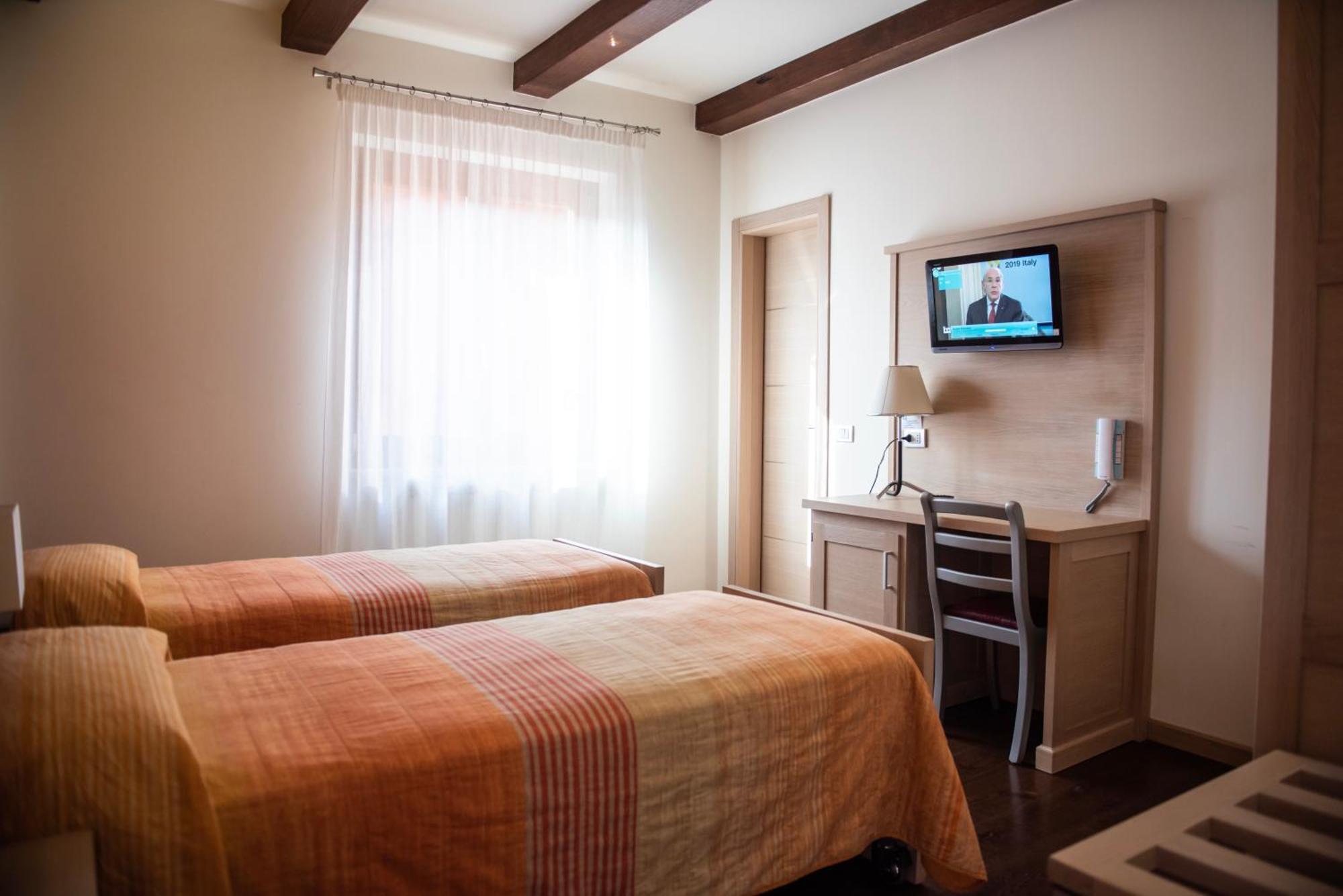 Hotel - Bar Da Natale Paesana 部屋 写真